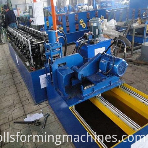 Roller Shutter Door Forming Machine (2) Roller Shutter Door Forming Machine (2)